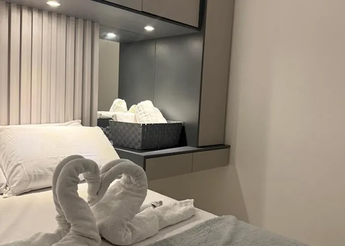 Sunny Hall em Porto de Galinhas com café da manhã opcional